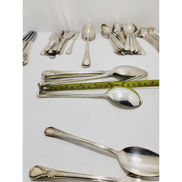 WM Rogers Silverware Flatware Set Of 80 Pieces With Harmony House Case - Picture 4 of 12